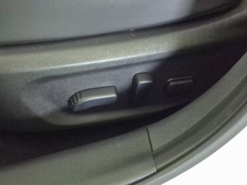 Used 2024 Nissan Sentra SR w/ SR Premium Package image 15