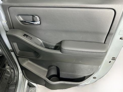 Used 2022 Nissan Frontier PRO-4X w/ Pro-4X Premium Package image 28