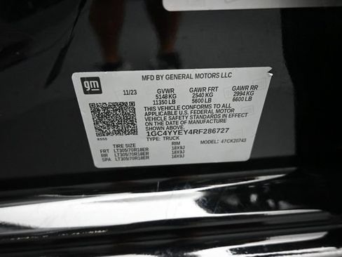 Used 2024 Chevrolet Silverado 2500 ZR2 w/ Technology Package AWD/4WD image 17