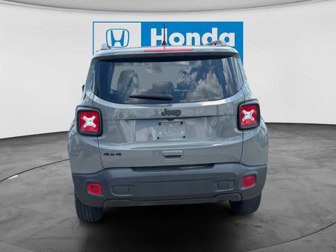 Used 2023 Jeep Renegade Latitude AWD/4WD image 6