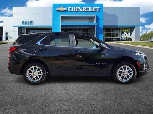 Used 2024 Chevrolet Equinox LT FWD image 2