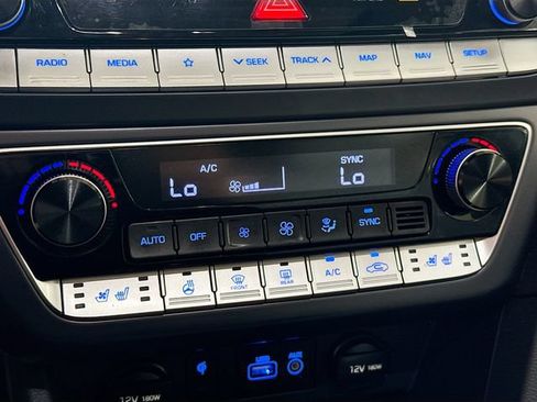 Used 2018 Hyundai Sonata Limited w/ Limited Ultimate Package 03 FWD image 17