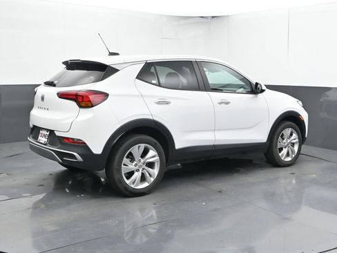 Used 2025 Buick Encore GX Preferred AWD/4WD image 3