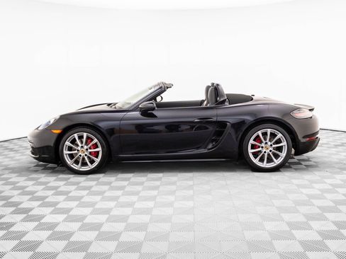 Used 2018 Porsche 718 Boxster S image 2