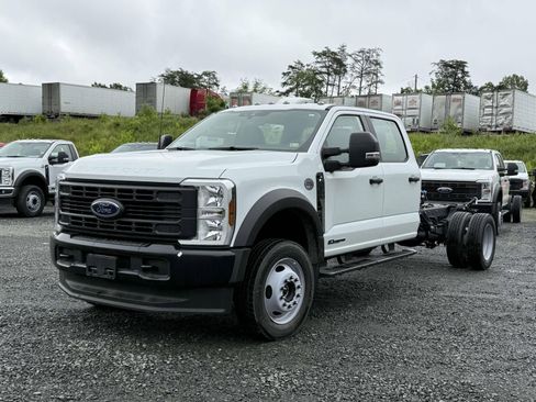New 2025 Ford F550 4x4 Crew Cab Super Duty image 5
