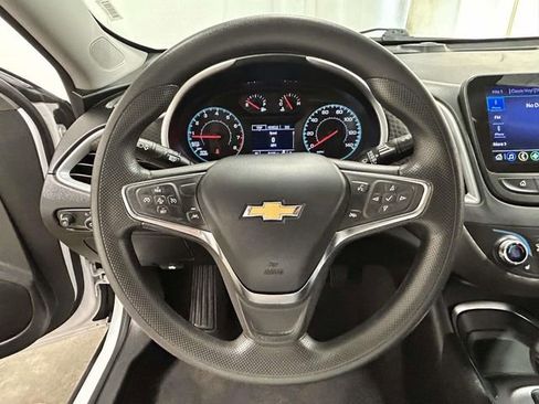 Used 2024 Chevrolet Malibu LT image 21