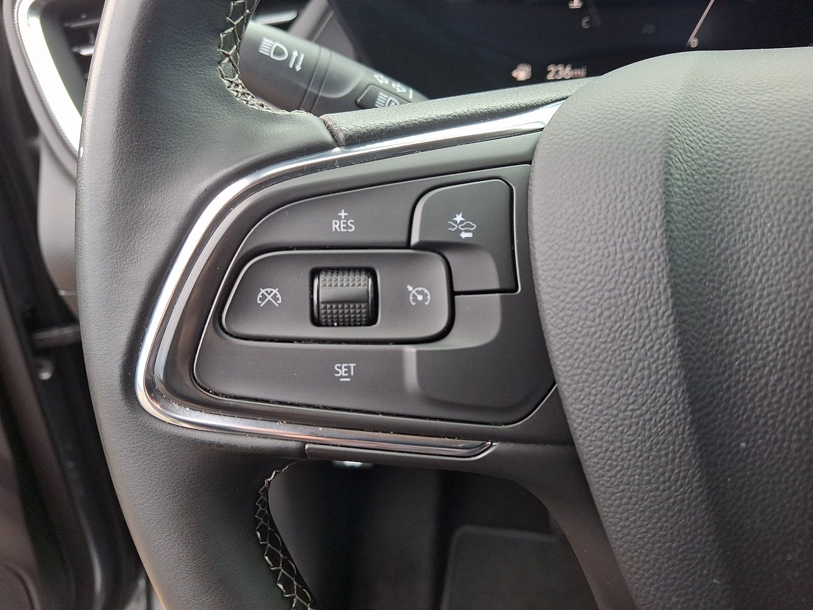 Used 2024 Buick Encore GX Preferred FWD image 19