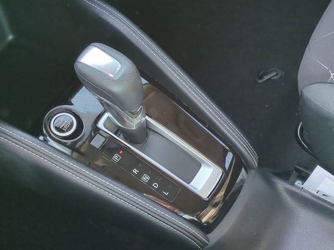 Used 2020 Nissan Kicks SV image 23