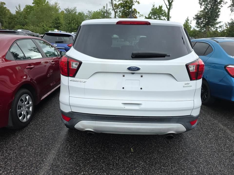 Used 2019 Ford Escape SE FWD image 19