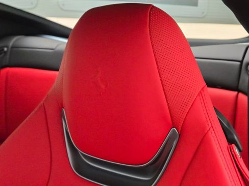 Used 2023 Ferrari Portofino M RWD image 34
