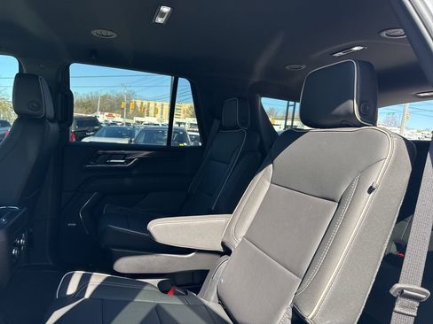 New 2026 GMC Yukon Elevation image 33