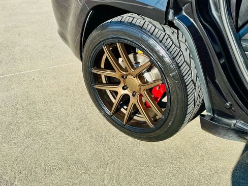 Used 2014 Jeep Grand Cherokee SRT8 w/ Luxury Group II image 90