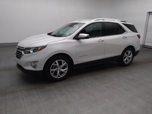 Used 2018 Chevrolet Equinox Premier image 2