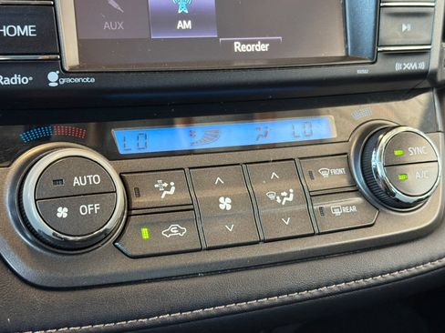 Used 2015 Toyota RAV4 XLE AWD/4WD image 19