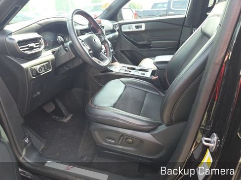 Used 2024 Ford Explorer ST-Line w/ Class IV Trailer Tow Package AWD/4WD image 9