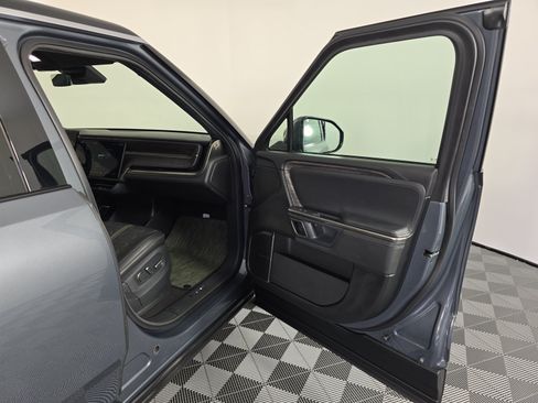 Used 2023 Rivian R1S Adventure AWD/4WD image 18