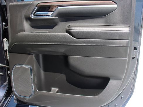 Used 2024 Chevrolet Silverado 1500 LT Trail Boss w/ Protection Package AWD/4WD image 18
