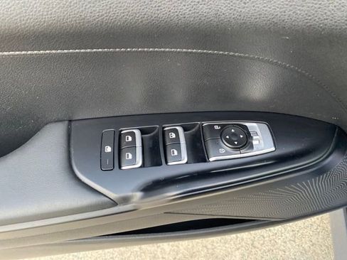 Used 2023 Kia K5 LXS image 18