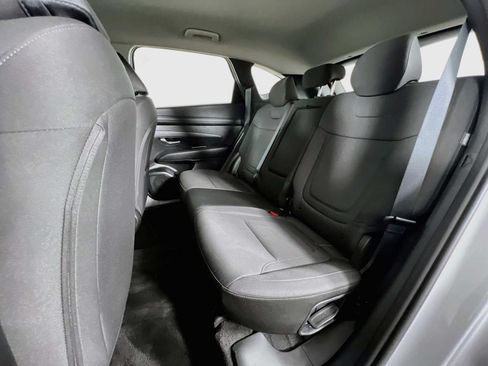 Used 2025 Hyundai Tucson SE AWD/4WD image 23