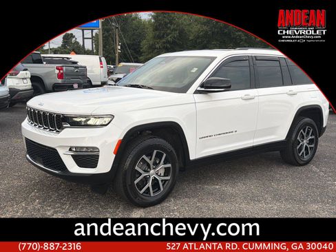 Used 2023 Jeep Grand Cherokee Limited AWD/4WD image 1