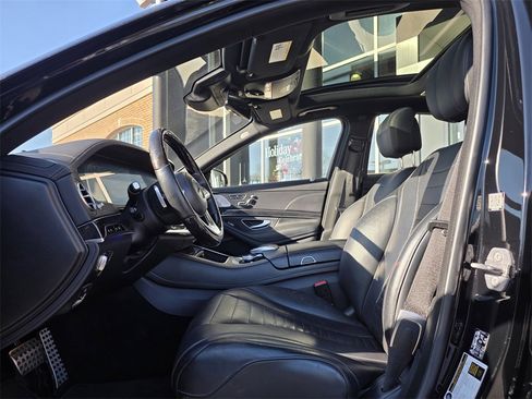 Used 2019 Mercedes-Benz S 560 4MATIC Sedan image 22