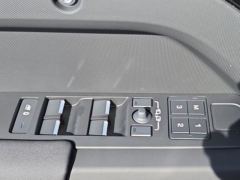 New 2025 Land Rover Defender 110 S image 26