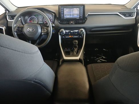Used 2020 Toyota RAV4 XLE w/ Convenience Package FWD image 10