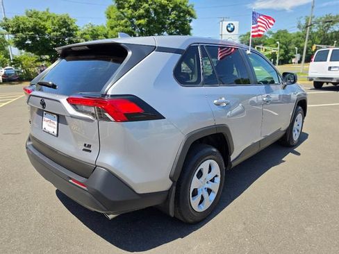 Used 2023 Toyota RAV4 LE AWD/4WD image 7