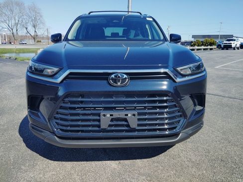 New 2026 Toyota Grand Highlander XLE image 13