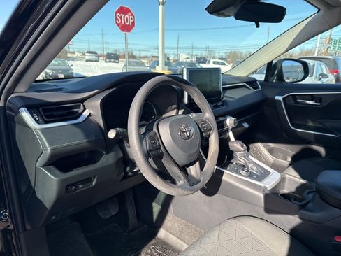 Used 2023 Toyota RAV4 AWD Hybrid image 10