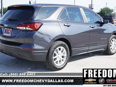 Used 2022 Chevrolet Equinox LS w/ LPO, Floor Liner Package FWD image 38