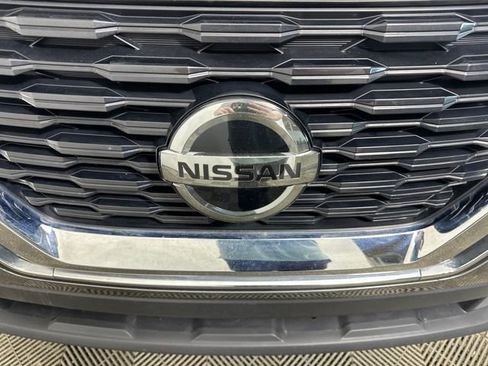 Used 2021 Nissan Rogue S image 9