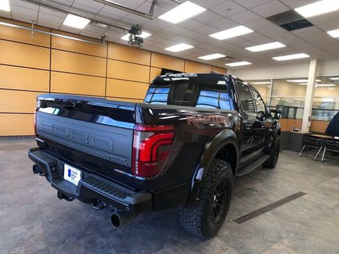 Used 2025 Ford F150 Raptor AWD/4WD image 7