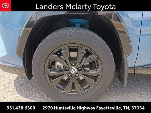 Used 2023 Toyota RAV4 XSE w/ XSE Grade Weather Package AWD/4WD image 10