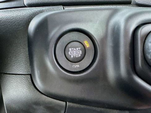 Used 2023 Jeep Wrangler Unlimited Rubicon 4xe w/ Cold Weather Group AWD/4WD image 17