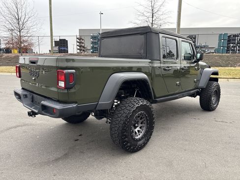 Certified 2023 Jeep Gladiator Sport image 9