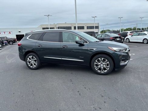 Used 2020 Buick Enclave Avenir w/ Avenir Technology Package AWD/4WD image 5
