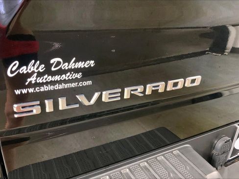 Used 2023 Chevrolet Silverado 1500 LT AWD/4WD image 8