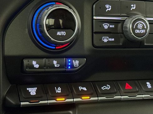 Used 2023 Chevrolet Silverado 3500 High Country image 20