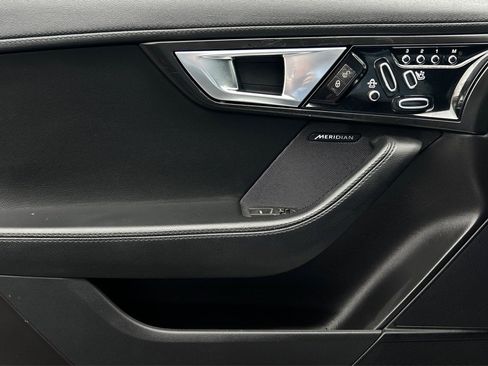 Used 2015 Jaguar F-TYPE S image 14