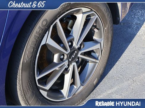 Used 2023 Kia Forte LXS w/ LXS Technology Package FWD image 24
