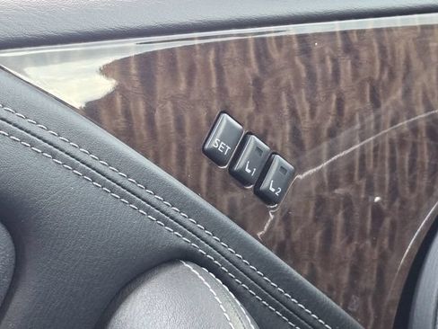 Used 2020 Nissan Armada SL w/ Premium Package RWD image 17