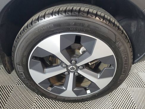 Certified 2026 Volvo XC40 B5 Plus AWD/4WD image 13