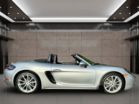 Used 2019 Porsche 718 Boxster image 7