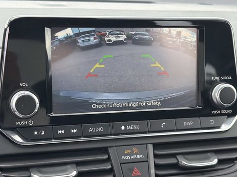 Used 2022 Nissan Altima 2.5 S FWD image 12