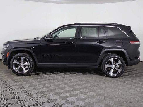 Used 2023 Jeep Grand Cherokee Limited AWD/4WD image 18