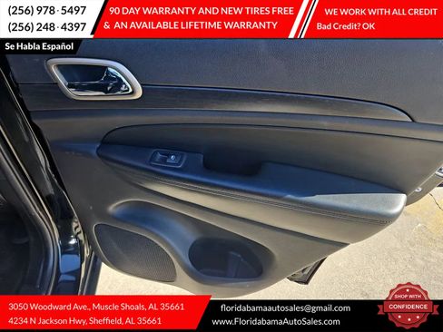 Used 2017 Jeep Grand Cherokee Laredo w/ Quick Order Package 2BE image 7