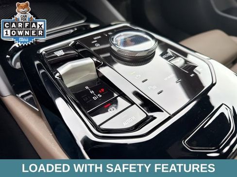 Used 2025 BMW 530i xDrive w/ Premium Package image 12