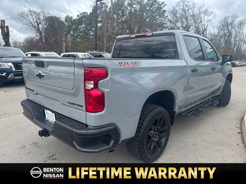 Used 2024 Chevrolet Silverado 1500 Custom Trail Boss w/ LPO, Dark Essentials Package image 9