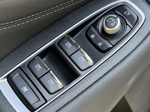 Used 2024 Subaru Outback Touring XT AWD/4WD image 5